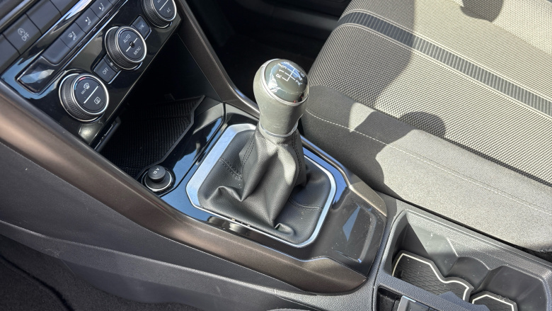 Volkswagen T-Roc 1.5 TSI EVO Design 5dr Petrol Hatchback